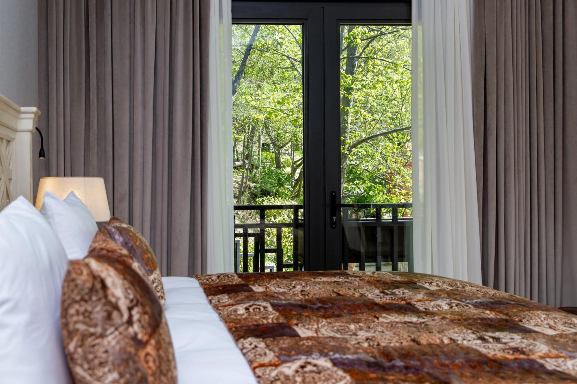 Seventeen Rooms Телави Екстериор снимка