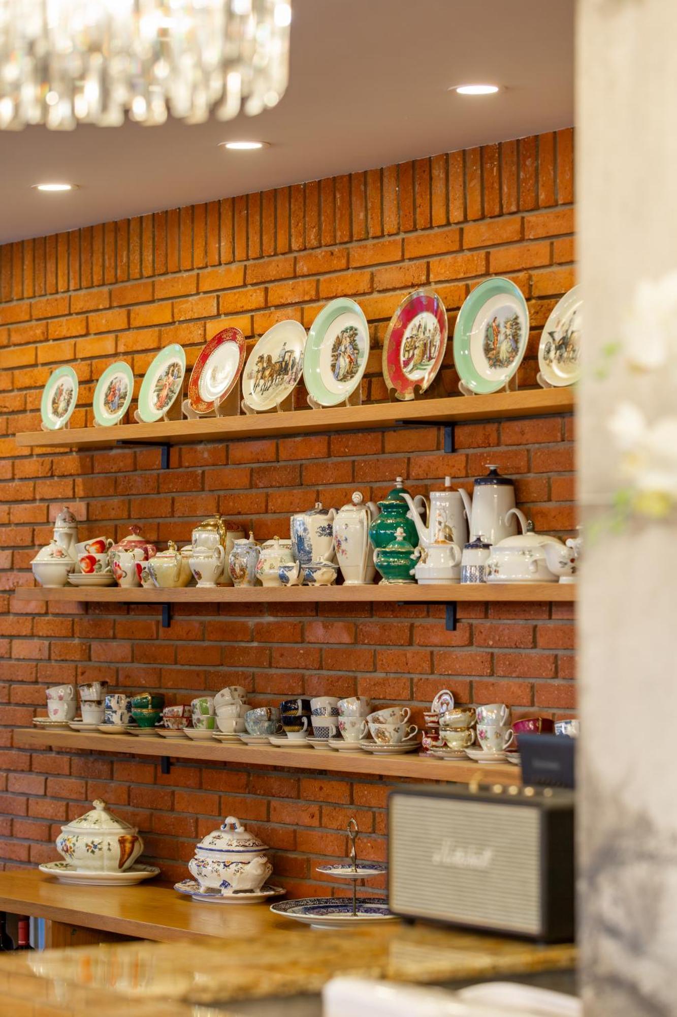 Seventeen Rooms Телави Екстериор снимка