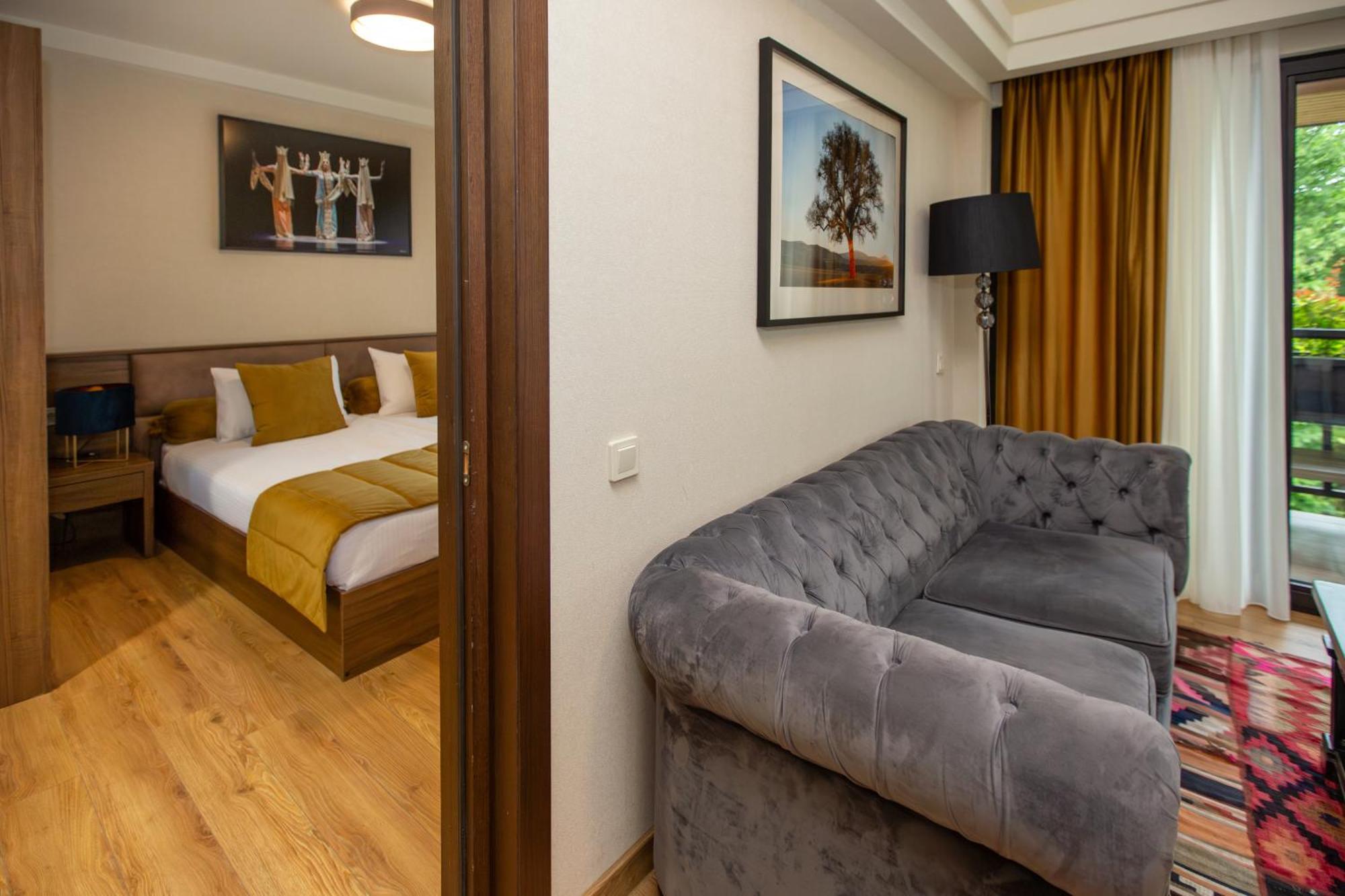 Seventeen Rooms Телави Екстериор снимка